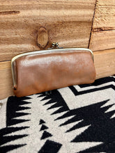 Load image into Gallery viewer, Cora Hobo Wallet Patina
